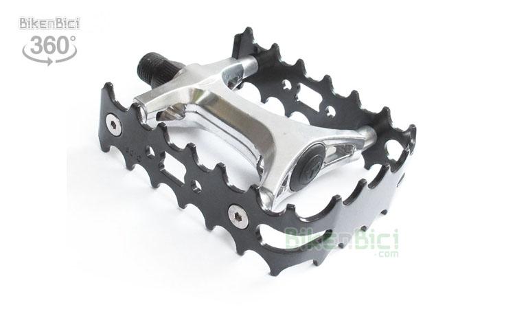 PEDALS TRIAL BIKENBICI SIMPLE CAGE ALUMINIUM - Simple cage pedals made in high quality aluminium. Pedal axle made in steel alloy. Compatible with all trial bicycles in the market. 9/16 thread. Black finished. Sizes 105x81x32 (mm). Weight 410 grams.