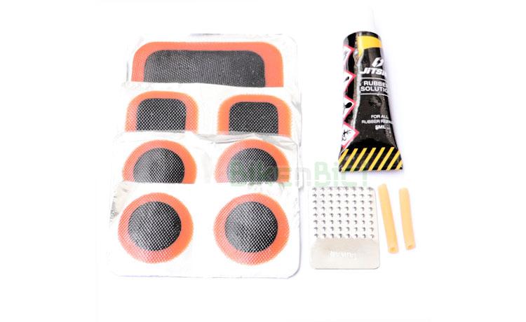 JITSIE FLAT REPAIR KIT - Flat repair kit from Jitsie brand. This kit contains all things necessary to repair a flat in your inner tube (no tubeless). This kit is composed by some different size patches, a piece of sandpaper sheet to clean and 5ml glue tube.