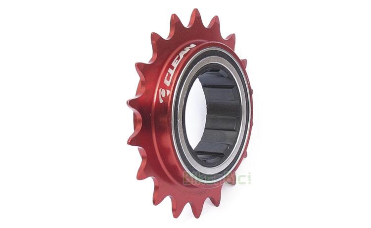 FREEWHEEL TRIAL CLEAN 135.9 BB30 18 TEETH - Freewheel from spanish brand Clean specially designed for Shimano HG standard BB30 bottom bracket systems. 2017 model. High quality freewheel made in forged steel and 9 pawls and 135 internal teeth for best performance in any circumstances. Available in 18T. Red finished with Clean laser silver logos. It weights 170 grams. 