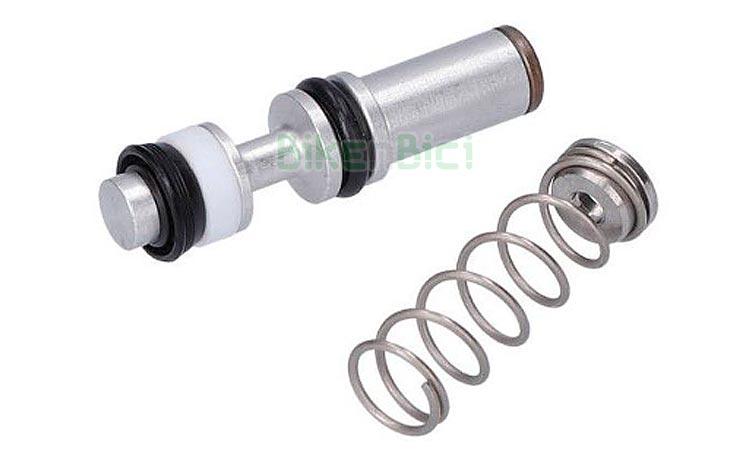MASTER CYLINDER PISTON HOPE TECH 4 - Original Hope piston, spring and  seals kit compatible with all TECH 4 Hope brakes series. Complete kit for master cylinder. Refill oil and purge system after replacement needed. Original Hope spare part.