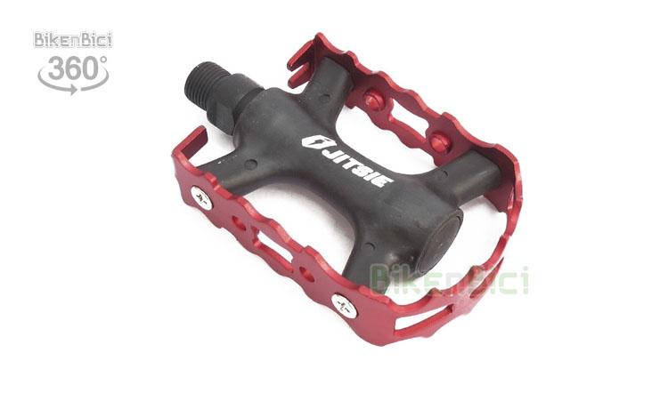 PEDALS TRIAL JITSIE KIDS RED - Pedals from Jitsie brand for children who practice Trial and Biketrial. Horseshoe made in aluminium and 2,2mm thickness. Best grip in any circumstance. Turns on steel bearings for perfect working. Axle 9/16