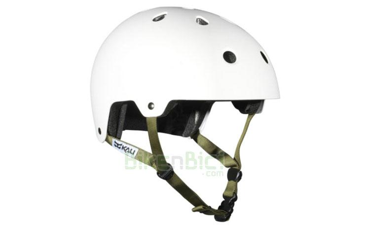 HELMET KALI MAHA SOLID WHITE - The Maha helmet features an ABS shell and expanded polystyrene materials to ensure a sturdy and reliable helmet, plus Kali Protectives cutting edge design & graphics. Abs shell and EPS molded liner. Washable, adjustable, anti-microbial fit pads. Safety compliance: EN 1078, CPSC. Graphic: Solid. Weight XXX grams